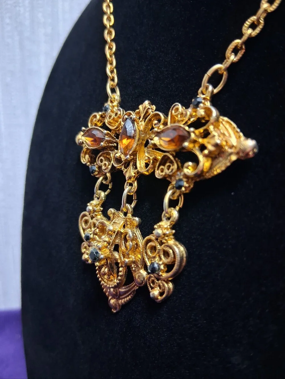 Vintage Victorian Revival Necklace Glass Crystals Goldtone